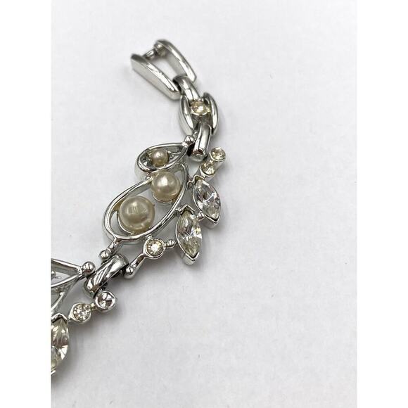 Kramer of NY Bracelet Vintage Silver Tone Faux Pearls Rhinestones 6.5” - Picture 13 of 14